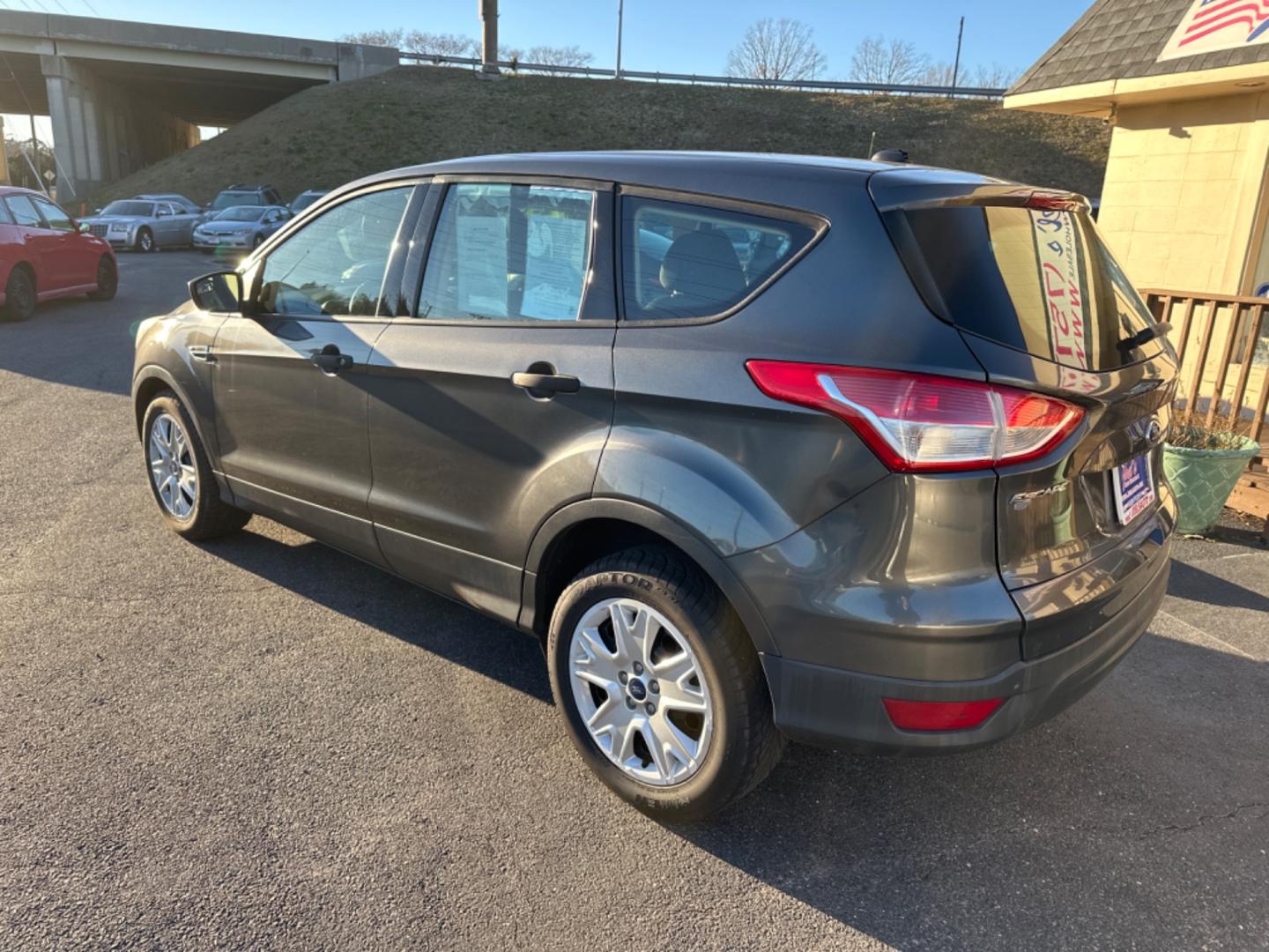 2015 Gray Ford Escape (1FMCU0F71FU) , located at 5700 Curlew Drive, Norfolk, VA, 23502, (757) 455-6330, 36.841885, -76.209412 - Photo#3